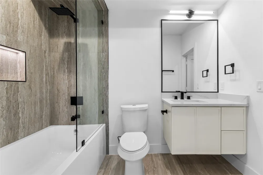1505 Holly Dallas, TX 75204