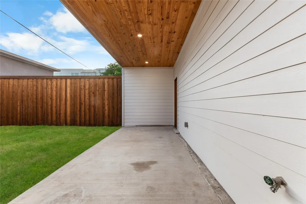 1505 Holly Dallas, TX 75204