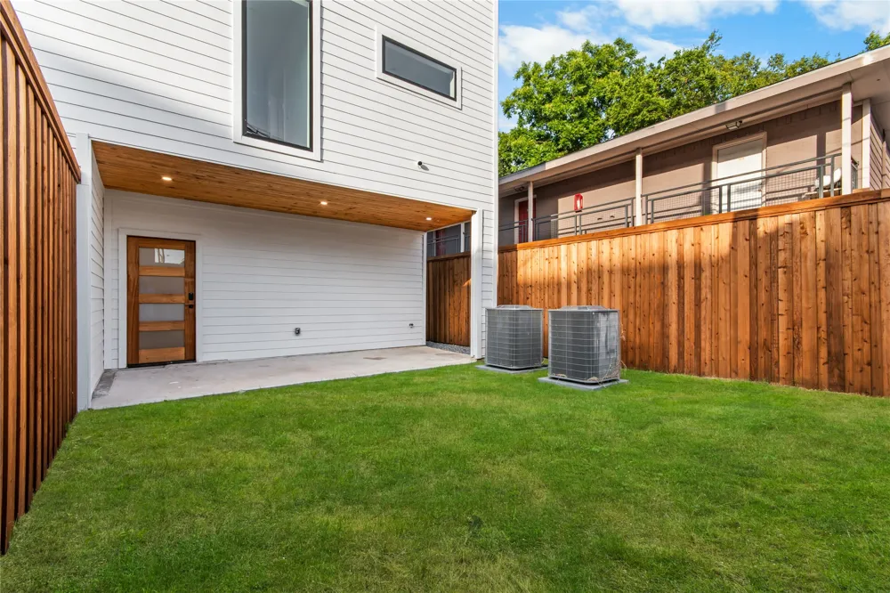 1505 Holly Dallas, TX 75204