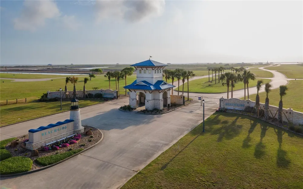 3007 Peninsula Point Drive Palacios, TX 77465