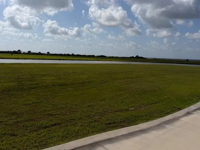 3007 Peninsula Point Drive Palacios, TX 77465
