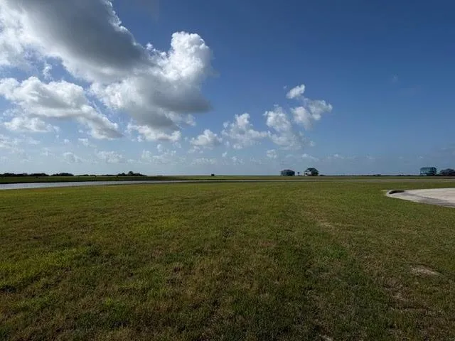3007 Peninsula Point Drive Palacios, TX 77465