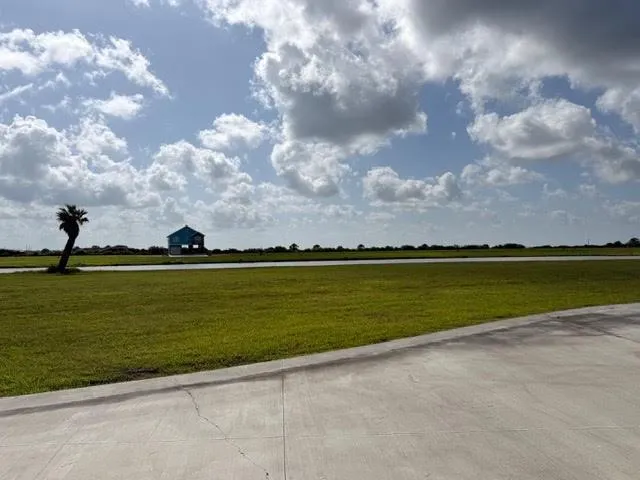 3007 Peninsula Point Drive Palacios, TX 77465