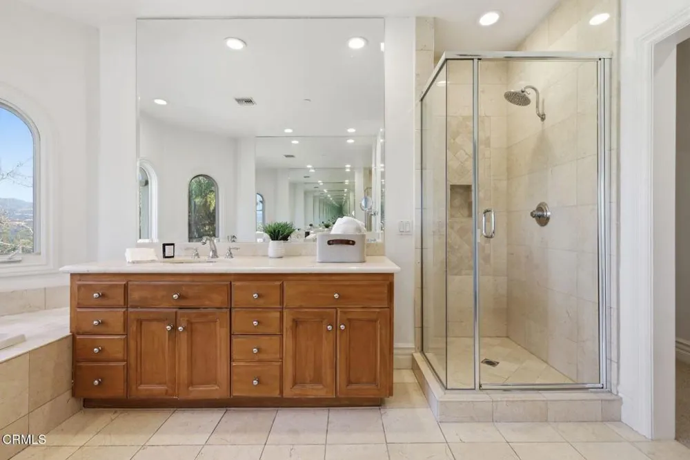 12986 Macdonald Drive Ojai, CA 93023