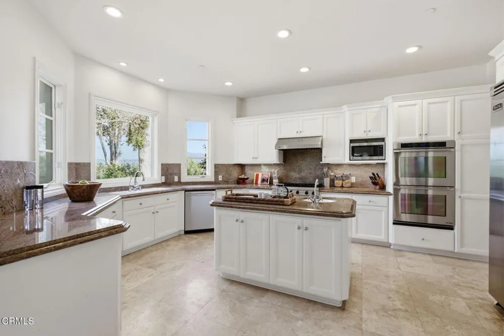 12986 Macdonald Drive Ojai, CA 93023
