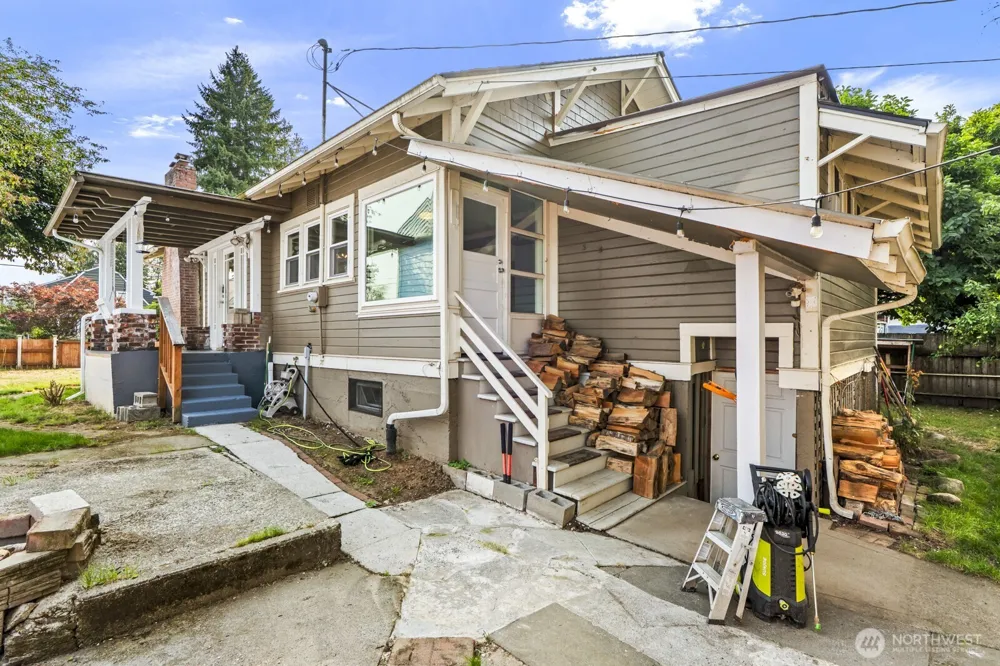 216 S Blakely Street Monroe, WA 98272