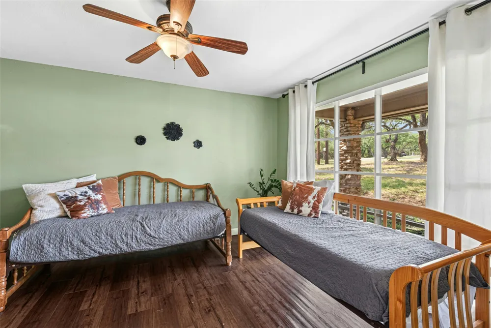 110 Longhorn Lane Dripping Springs, TX 78620