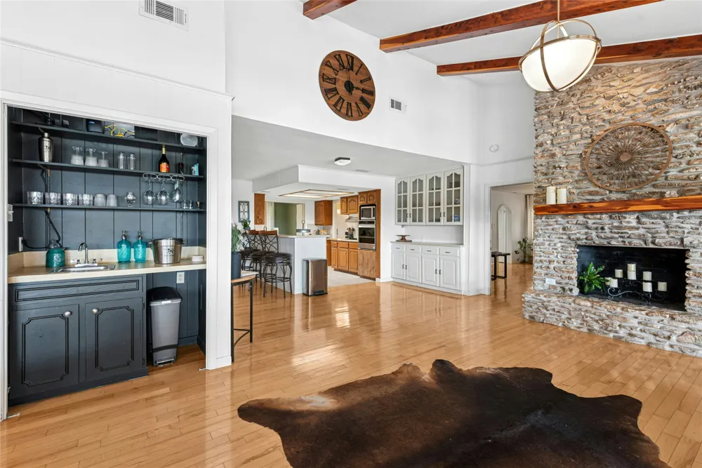 110 Longhorn Lane Dripping Springs, TX 78620