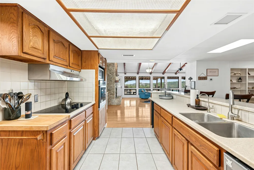 110 Longhorn Lane Dripping Springs, TX 78620