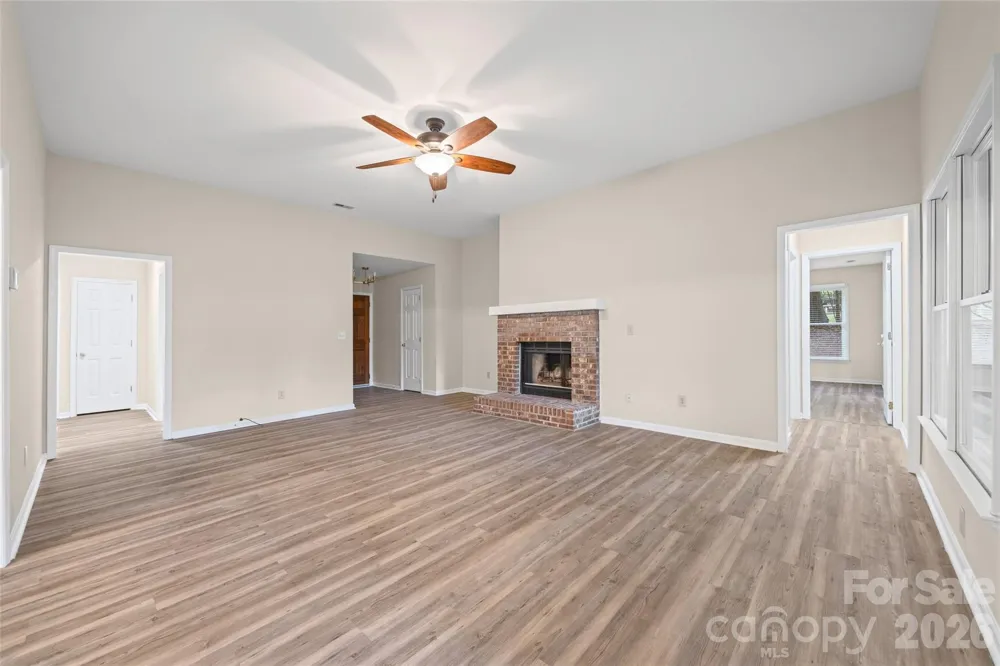 5053 Suwarrow Court Tega Cay, SC 29708