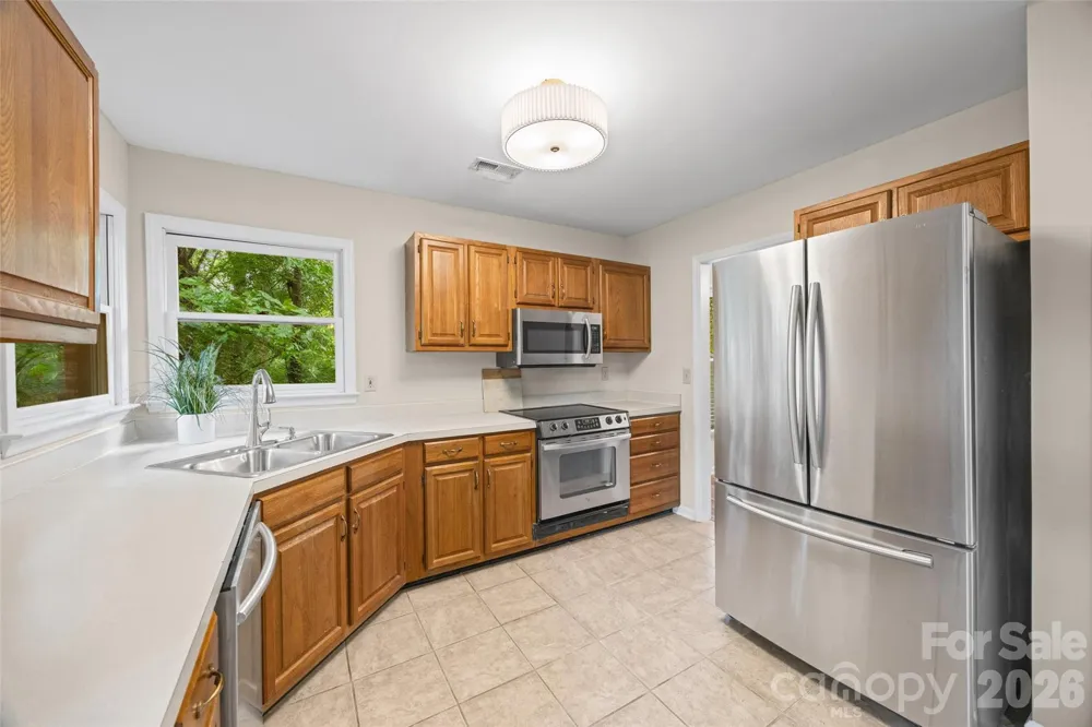 5053 Suwarrow Court Tega Cay, SC 29708