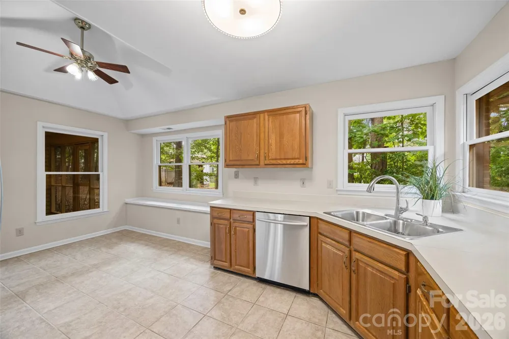 5053 Suwarrow Court Tega Cay, SC 29708