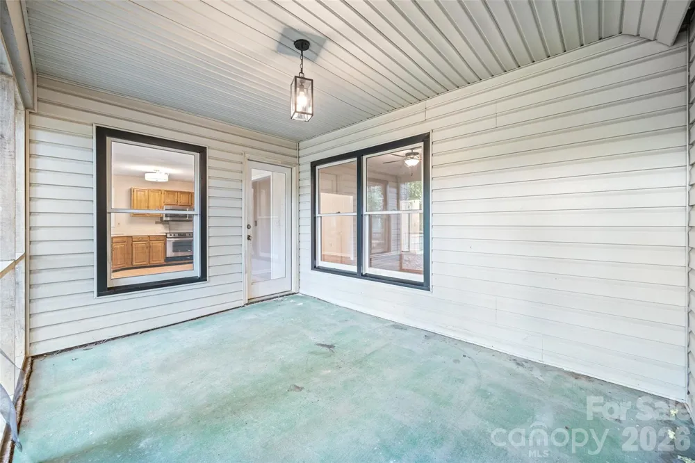 5053 Suwarrow Court Tega Cay, SC 29708