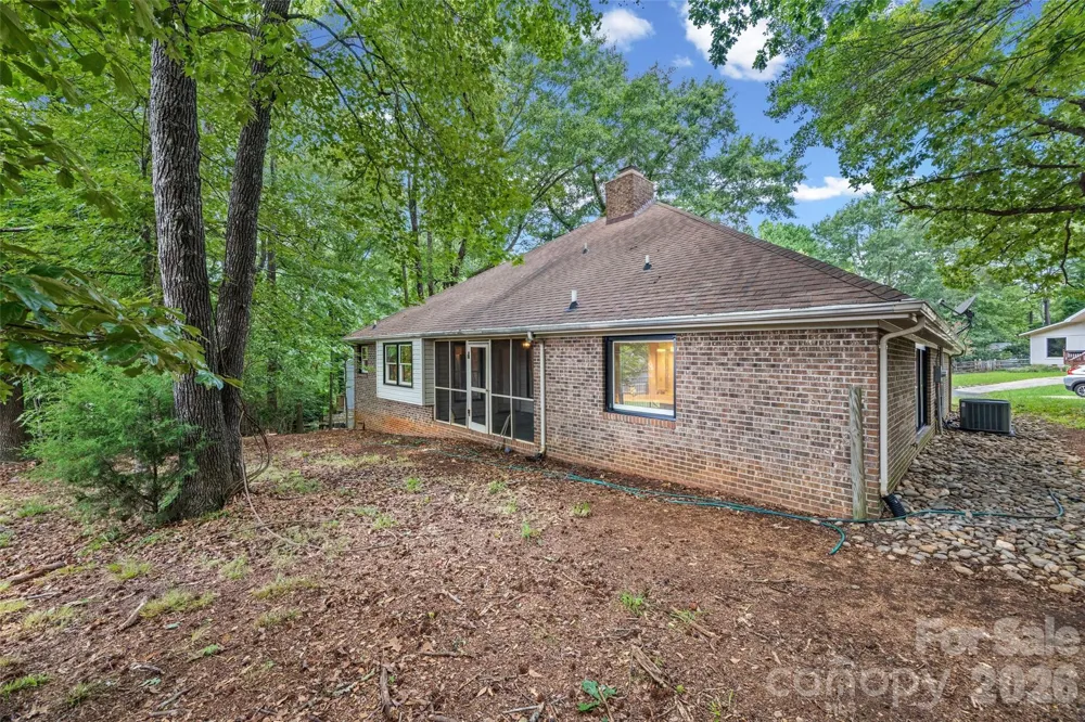 5053 Suwarrow Court Tega Cay, SC 29708