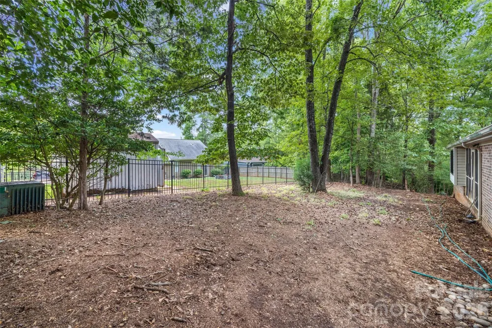 5053 Suwarrow Court Tega Cay, SC 29708