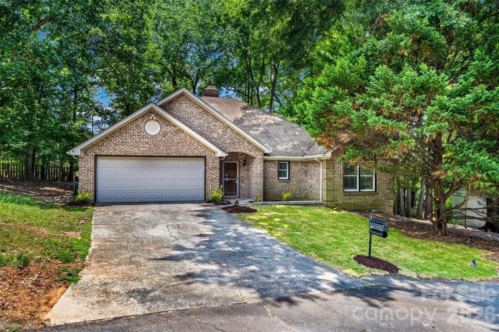 5053 Suwarrow Court Tega Cay, SC 29708