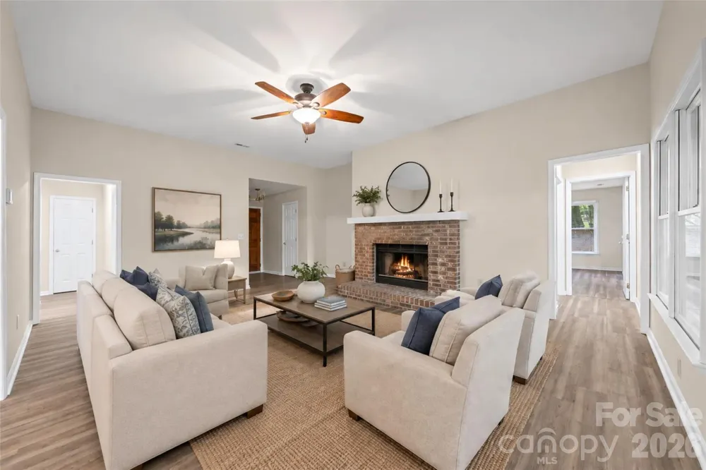 5053 Suwarrow Court Tega Cay, SC 29708