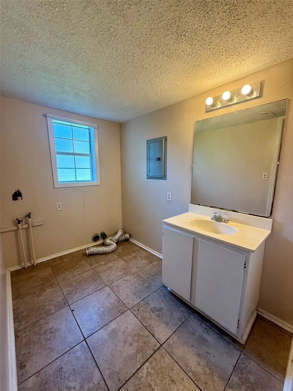 217 3rd Street Pinehill Springhill, LA 71075