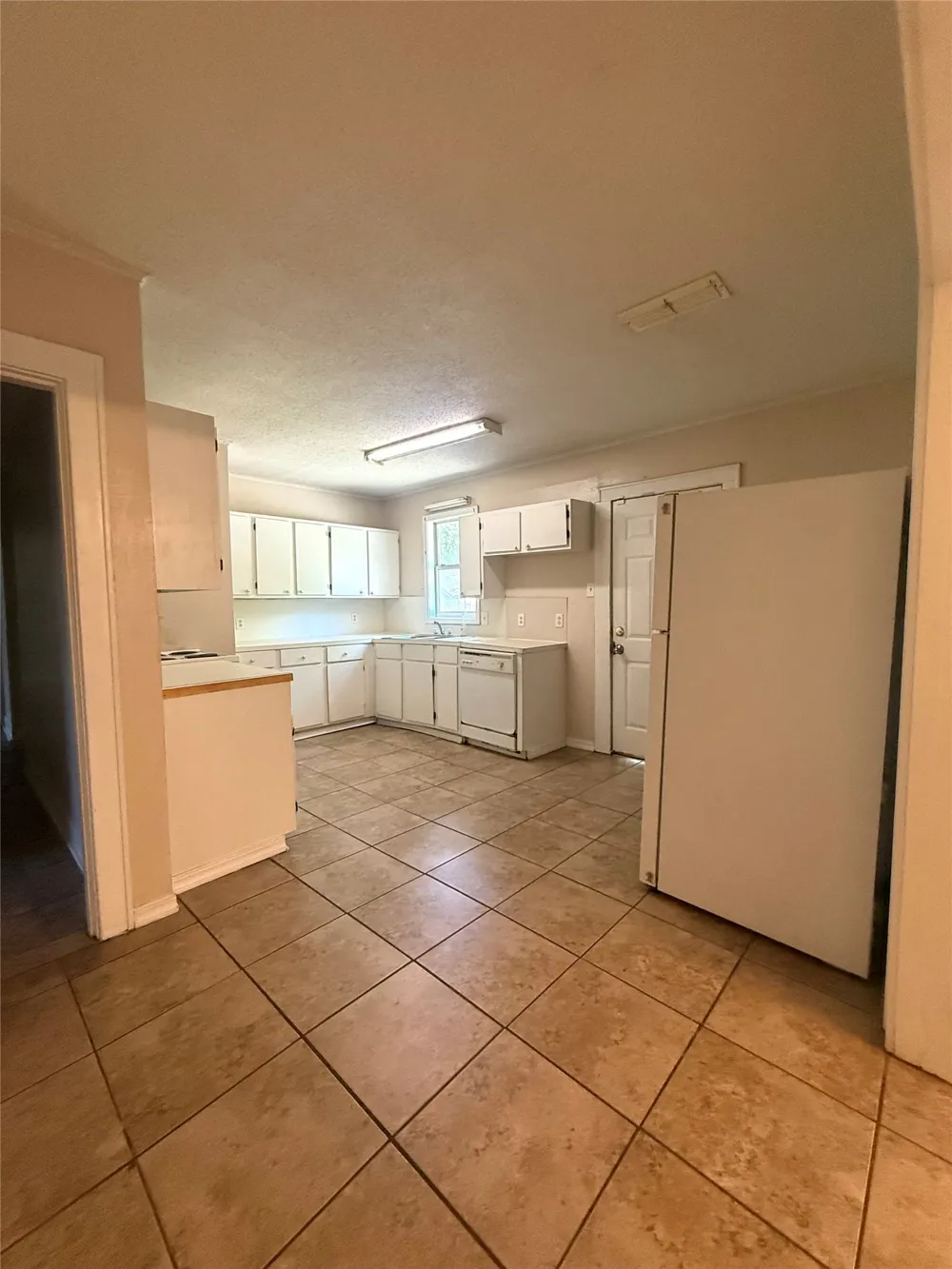 217 3rd Street Pinehill Springhill, LA 71075