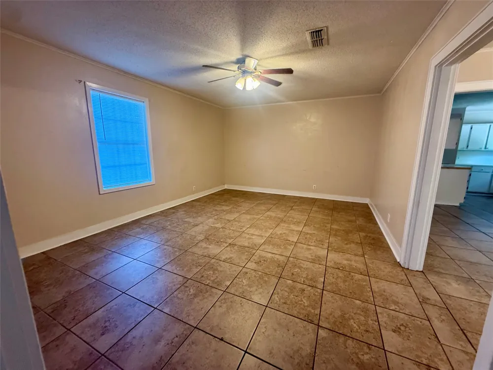 217 3rd Street Pinehill Springhill, LA 71075