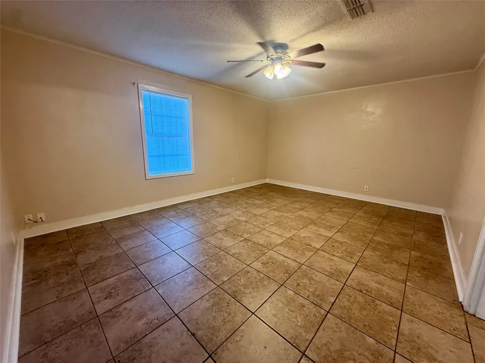 217 3rd Street Pinehill Springhill, LA 71075