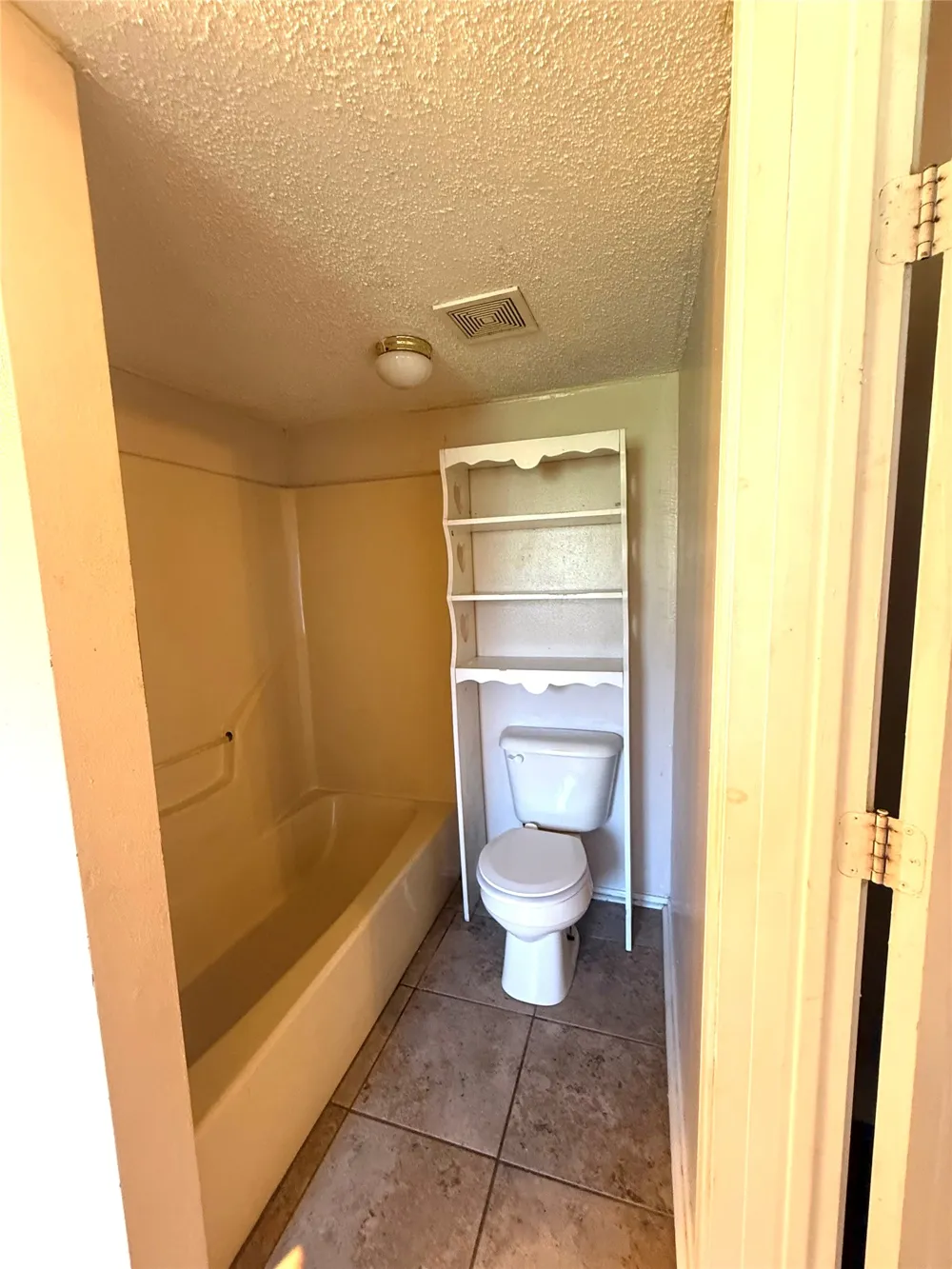 217 3rd Street Pinehill Springhill, LA 71075
