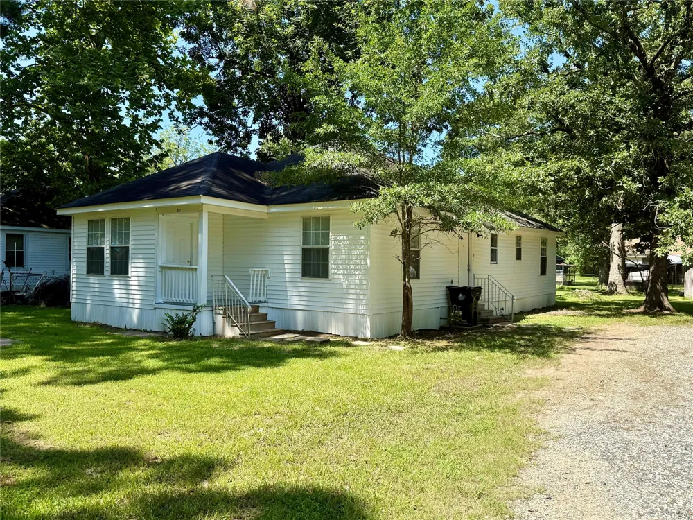 217 3rd Street Pinehill Springhill, LA 71075