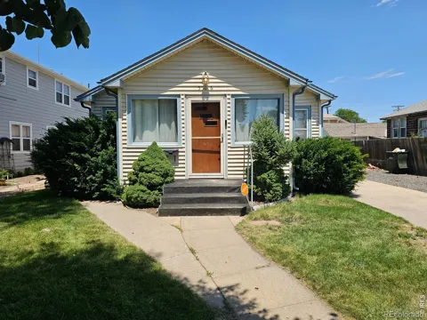 506 Oak Street