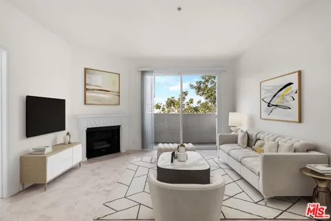 620 S Gramercy Place #301