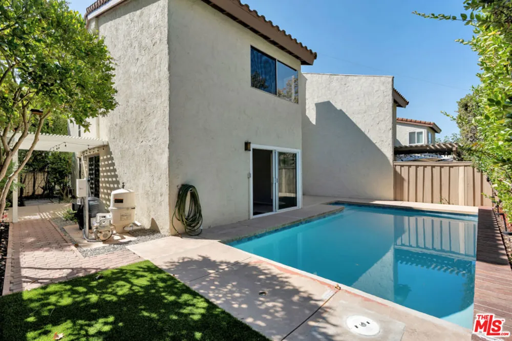 603 Racquet Club Lane Thousand Oaks, CA 91360