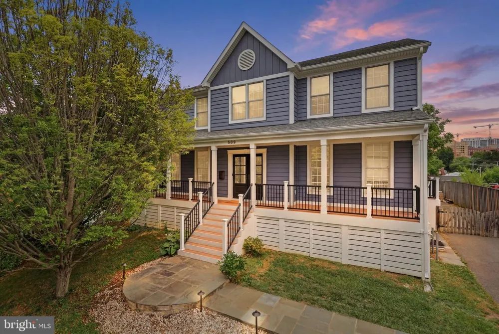 809 BUCHANAN STREET Arlington, VA 22203