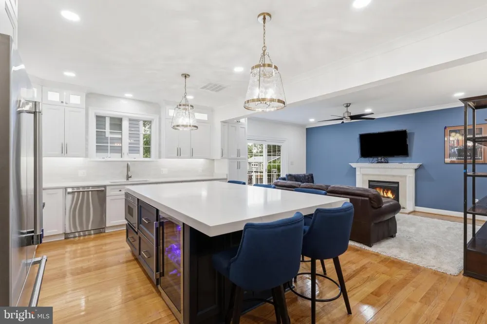 809 BUCHANAN STREET Arlington, VA 22203