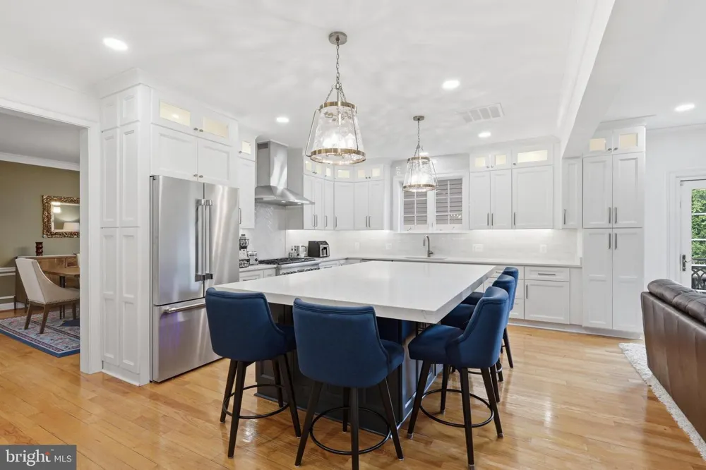 809 BUCHANAN STREET Arlington, VA 22203