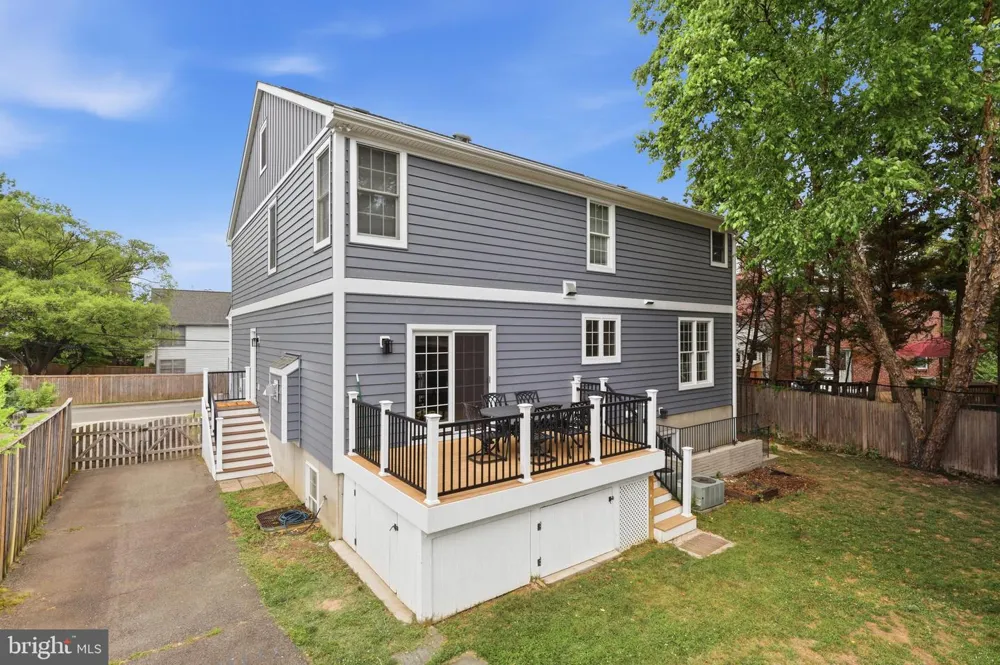 809 BUCHANAN STREET Arlington, VA 22203