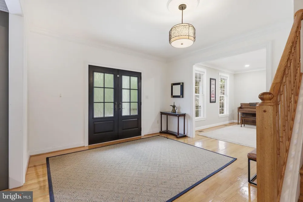 809 BUCHANAN STREET Arlington, VA 22203