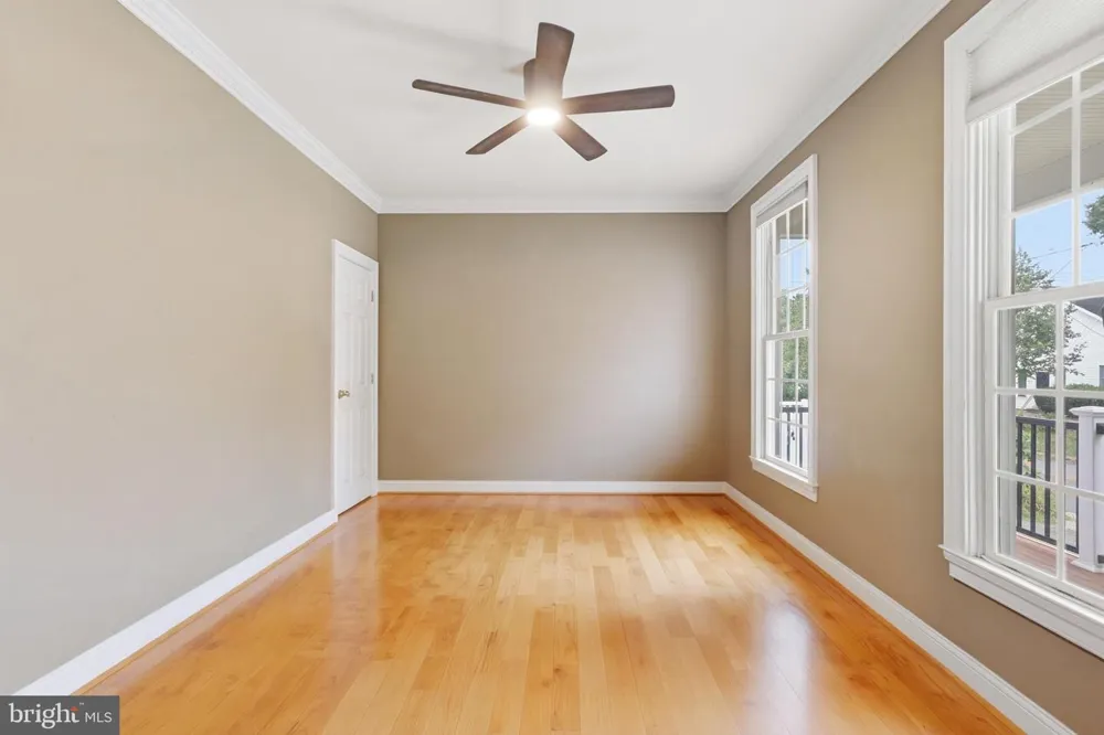 809 BUCHANAN STREET Arlington, VA 22203