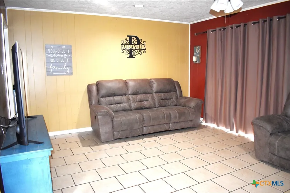 1603 Alcoa Avenue Rockdale, TX 76567
