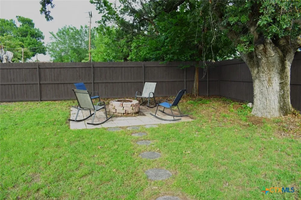 1603 Alcoa Avenue Rockdale, TX 76567