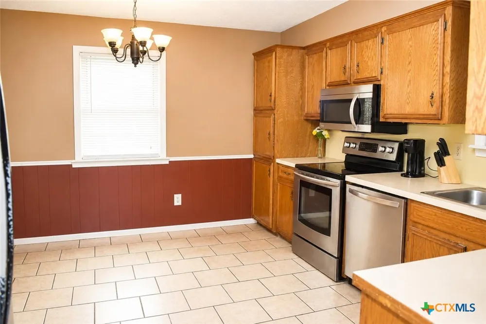 1603 Alcoa Avenue Rockdale, TX 76567