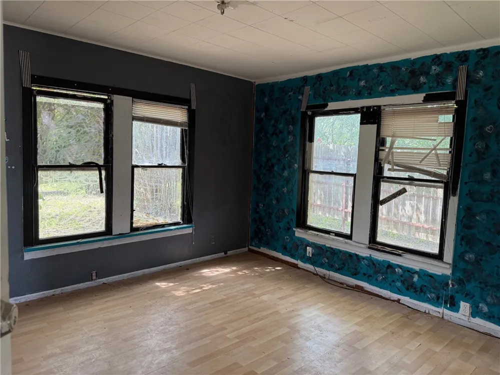 1210 King David Drive Three Rivers, TX 78071