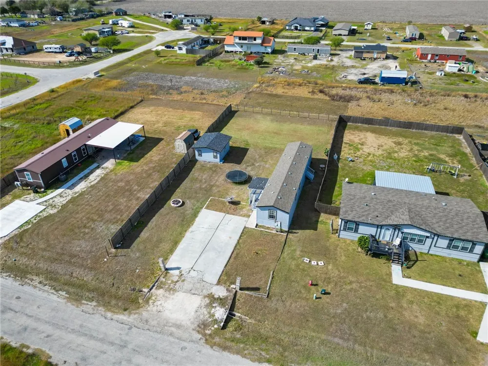 4533 E Granado Drive Robstown, TX 78380