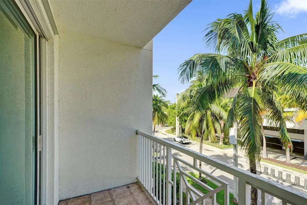 9172 Collins Avenue #302 Surfside, FL 33154