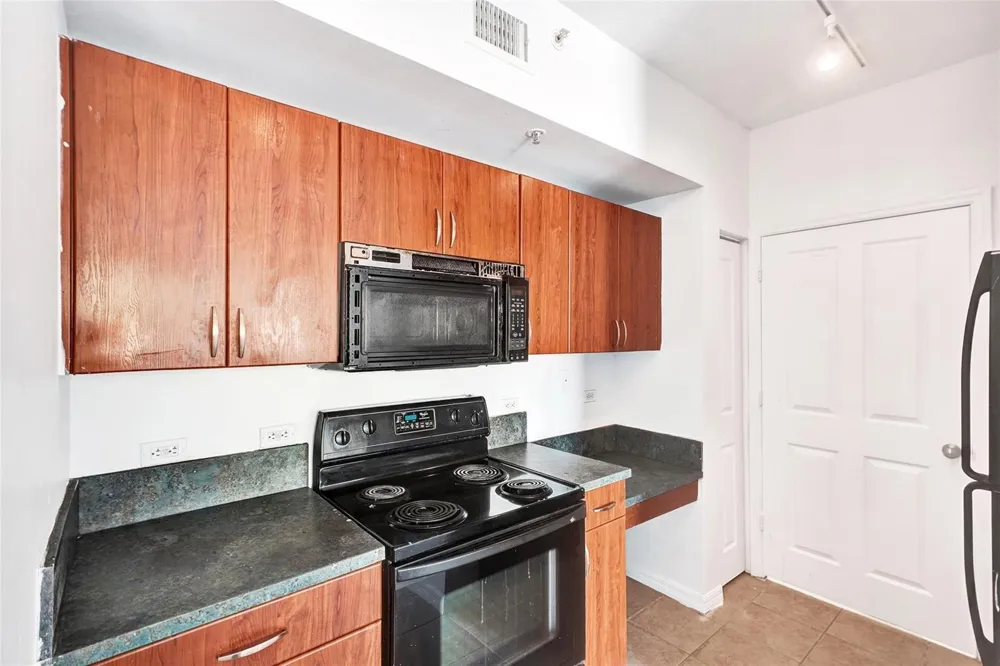 9172 Collins Avenue #302 Surfside, FL 33154