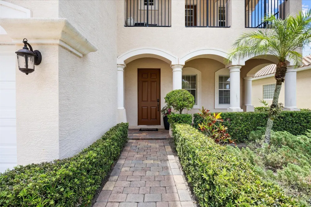 5718 SW Bald Eagle Drive Palm City, FL 34990