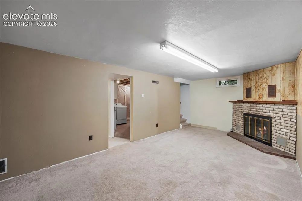 2515 E San Miguel Street Colorado Springs, CO 80909