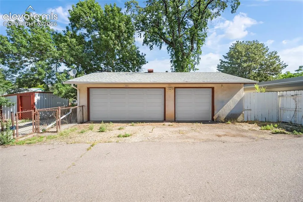 2515 E San Miguel Street Colorado Springs, CO 80909
