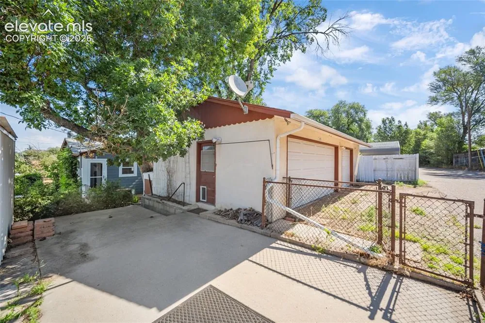 2515 E San Miguel Street Colorado Springs, CO 80909