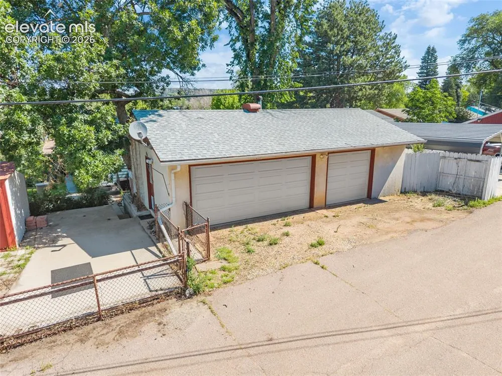 2515 E San Miguel Street Colorado Springs, CO 80909