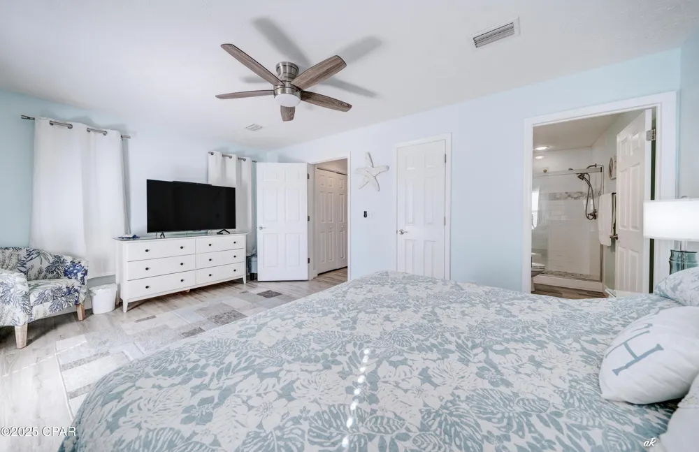 6724 Thomas Drive Panama City Beach, FL 32408