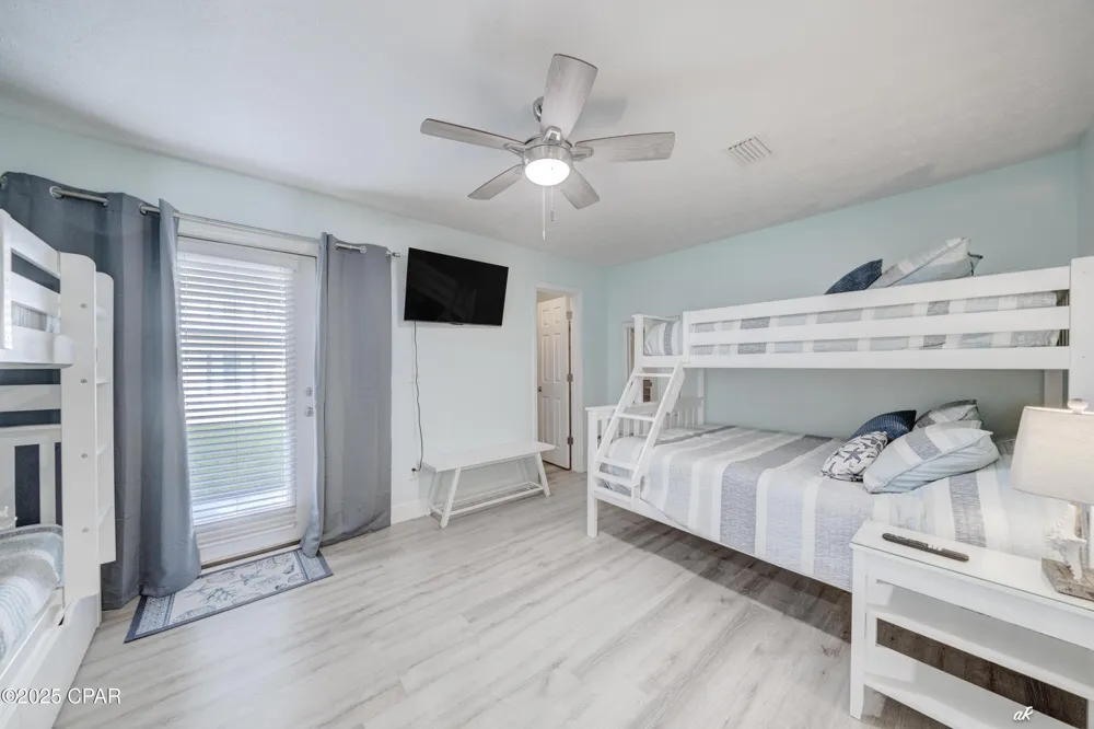 6724 Thomas Drive Panama City Beach, FL 32408